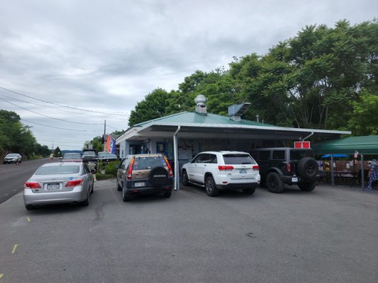 Jim's Drive In by null
