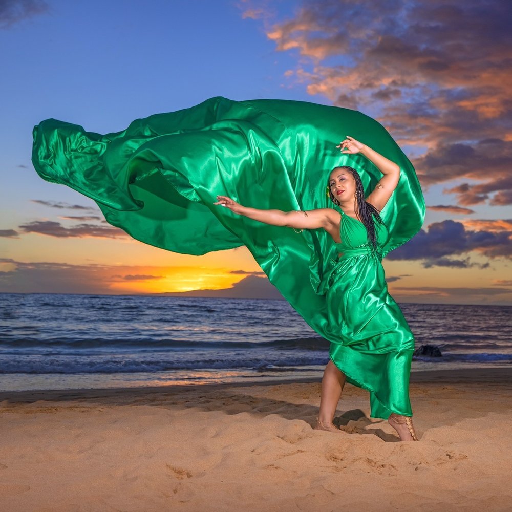 Maui Flying Dress Experience - Maui Flying Dress - Session Photography Near Me Maui Flying Dress Experience - Maui Flying Dress - Session Photography Near Me