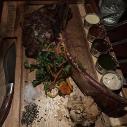 Okeechobee Steak House - Tomahawk steak