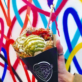 Wowfulls - Original with fruity pebbly ice cream, gummy bears, mochi, and strawberry toppings with matcha drizzle - Desserts Near Me - Brooklyn, New York Wowfulls - Original with fruity pebbly ice cream, gummy bears, mochi, and strawberry toppings with matcha drizzle - Desserts Near Me - Brooklyn, New York