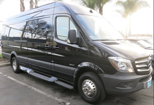 Party Bus Rentals - Up to 30 Passengers Party Buses. Please call us for your reservation today at 510-313-3673. OPEN 24HRS.