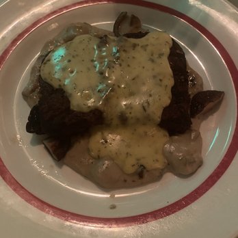Arnaud's Restaurant - Filet Mignon - Cajun/Creole Near Me - New Orleans, Louisiana