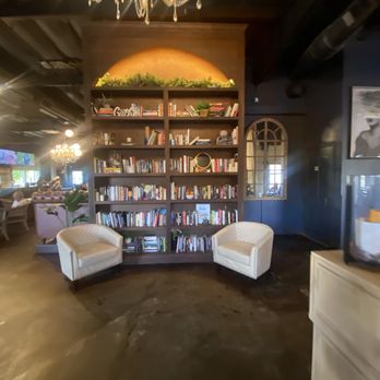 Station 16 - Cocktail Bars Near Me - Elk Grove, California