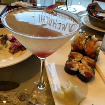 Kamehachi - Peartini and Chicago Crazy Maki - Sushi Bars Near Me - Northbrook, Illinois