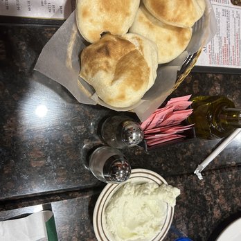 Mezza Mediterranean Grille - Mediterranean Near Me - Southfield, Michigan