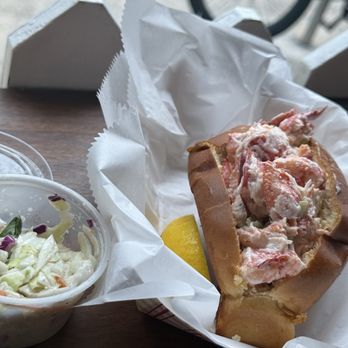 DJ's Clam Shack - Maine Lobster Roll - Seafood Near Me - Key West, Florida DJ's Clam Shack - Maine Lobster Roll - Seafood Near Me - Key West, Florida