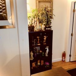 South Shore Reflexology and Wellness - The owner has exquisite taste in decoration.