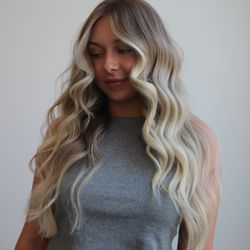 Honey Hair Studio - Blonde balayage