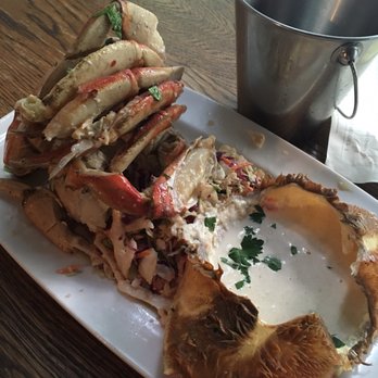 Taylor Shellfish Oyster Bar - Whole Dungeness crab - Seafood Near Me - Seattle, Washington