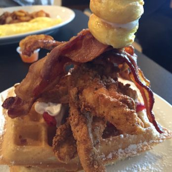 Maple Leaf Diner - American Near Me - Dallas, Texas Maple Leaf Diner - American Near Me - Dallas, Texas