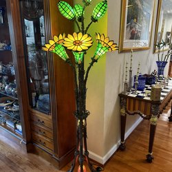 Shalom’s Restoration - A Floor Tiffany lamp repair the broken flowers