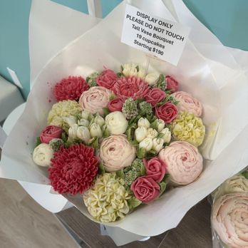 Bundle of Cupcakes - Cupcakes Near Me - Sacramento, California