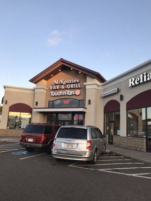 McKenzies Bar & Grill by null