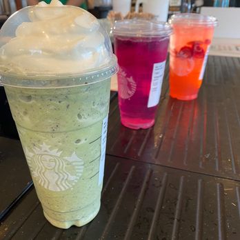 スターバックス　Starbucks Starbucks Ground Coffee French Roast - 793 g | Real Canadian