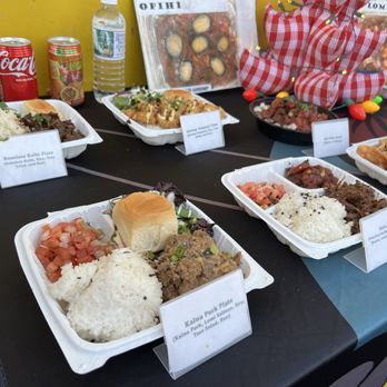 Reecie B's - a variety of food items - Food Trucks Near Me