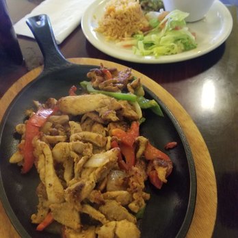 Erick's Tacos - Chicken fajitas (full of flavor and not dry at all) - Mexican Near Me - San Antonio, Texas Erick's Tacos - Chicken fajitas (full of flavor and not dry at all) - Mexican Near Me - San Antonio, Texas