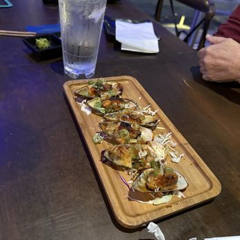 Aikan Sushi - Broiled mussels are fantastic - Sushi Bars Near Me - Long Beach, California