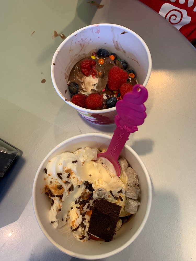 MENCHIE’S FROZEN YOGURT Updated May 2024 40 Photos & 39 Reviews