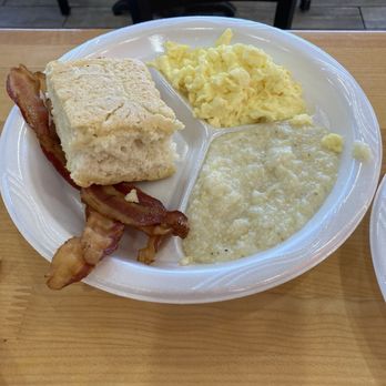 Vic's - Eggs,grits,and the famous biscuit!! - New American Near Me - Laurel, Mississippi