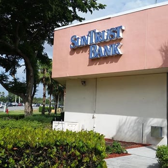 United Wellness Center - Free Employee Massage day at SunTrust Bank! - Chiropractors Near Me - Boca Raton, Florida United Wellness Center - Free Employee Massage day at SunTrust Bank! - Chiropractors Near Me - Boca Raton, Florida