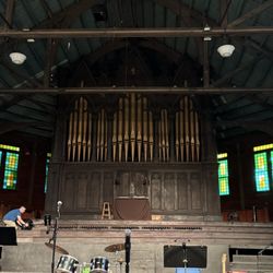Round Lake Auditorium