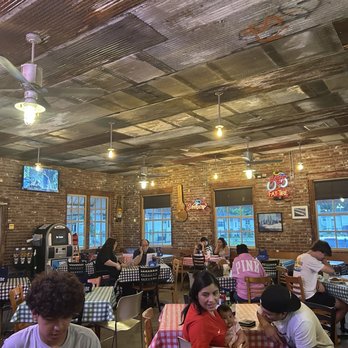 Gus's World Famous Fried Chicken - Southern Near Me - Memphis, Tennessee Gus's World Famous Fried Chicken - Southern Near Me - Memphis, Tennessee