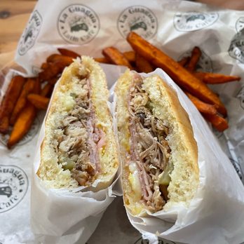 La Guagua - Sandwich Cubano - Latin American Near Me - Vacaville, California La Guagua - Sandwich Cubano - Latin American Near Me - Vacaville, California