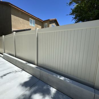 Common Fence Fencing - Tan vinyl fence - Fences & Gates Near Me - Murrieta, California Common Fence Fencing - Tan vinyl fence - Fences & Gates Near Me - Murrieta, California