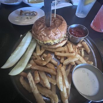 Morrison - Smash burger close up - Gastropubs Near Me - Los Angeles, California Morrison - Smash burger close up - Gastropubs Near Me - Los Angeles, California