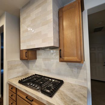 Perfecto Tile Installation - a clean kitchen - Flooring Near Me Perfecto Tile Installation - a clean kitchen - Flooring Near Me
