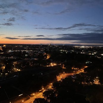 Hilton Quebec - Dawn view - Hotels Near Me - Quebec City, Quebec Hilton Quebec - Dawn view - Hotels Near Me - Quebec City, Quebec