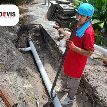 Dovis Plumbing - Replacing the main sewer line in the back yard of Dovis Plumbing Customer in Hollywood, FL 33021. - Plumbing Near Me - Miami, Florida Dovis Plumbing - Replacing the main sewer line in the back yard of Dovis Plumbing Customer in Hollywood, FL 33021. - Plumbing Near Me - Miami, Florida