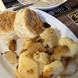 Chuck Wagon Restaurant - Biscuits n gravy