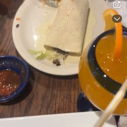 El Jarocho Mexican Restaurant - Fajitas set up , California burrito no beans/no sour cream, mango margarita