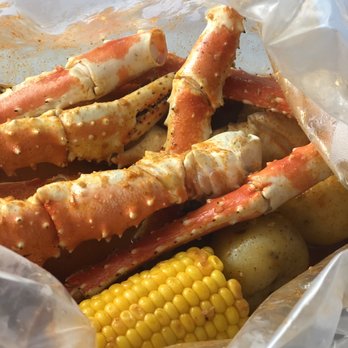 Paramount Stinkin Crawfish - 1lb King Crab Legs, Stinkin Special Sauce, and you gotta make it AWESOME! - Seafood Near Me - Paramount, California Paramount Stinkin Crawfish - 1lb King Crab Legs, Stinkin Special Sauce, and you gotta make it AWESOME! - Seafood Near Me - Paramount, California