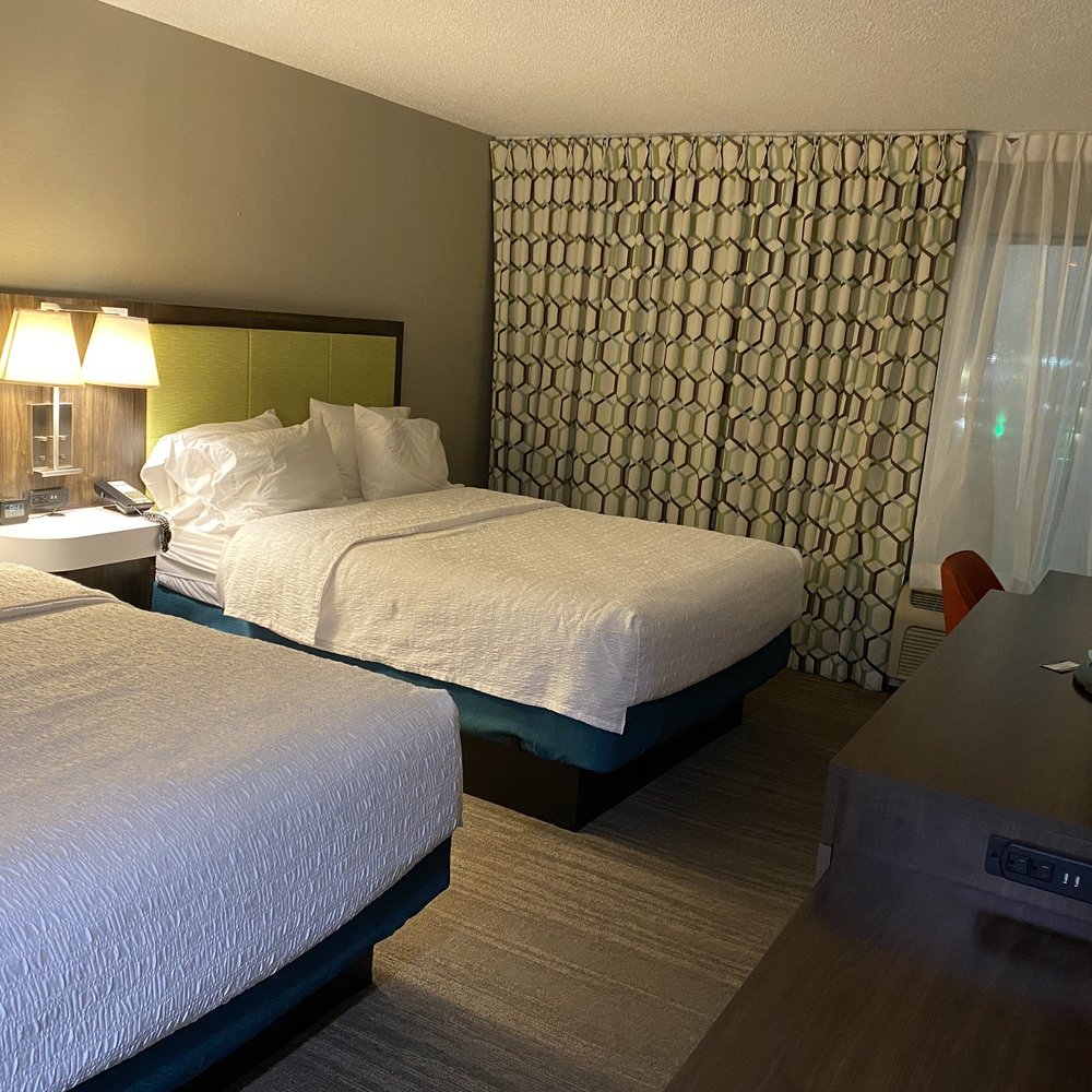 Hampton Inn Sumter - Bedroom with two Queen beds - Hotels Near Me - Sumter, South Carolina Hampton Inn Sumter - Bedroom with two Queen beds - Hotels Near Me - Sumter, South Carolina