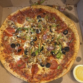 Fedele Amicos Pizzeria - Deluxe large - Pizza Near Me - Douglasville, Georgia Fedele Amicos Pizzeria - Deluxe large - Pizza Near Me - Douglasville, Georgia