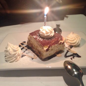 Cafe Toscano - Tiramisu yum - Italian Near Me - Aurora, Ohio