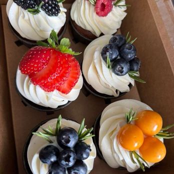 Olipops Bakery - Carrot cupcakes - Bakeries Near Me Olipops Bakery - Carrot cupcakes - Bakeries Near Me