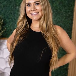 Evolve Skin Bar - Tierney Lord licensed Aesthetician & Certified Laser technician and co owner of Evolve Skin Bar