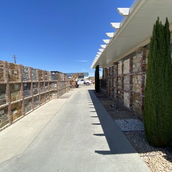 Clovis Stone & Landscape Supply - Nice selections to look at, samples everywhere.. - Building Supplies Near Me - Clovis, California
