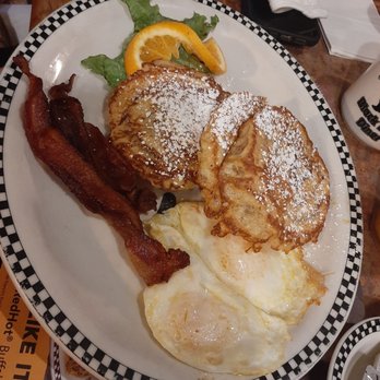 Black Bear Diner Reno - Cinnamon roll french toast - American Near Me - Reno, Nevada Black Bear Diner Reno - Cinnamon roll french toast - American Near Me - Reno, Nevada