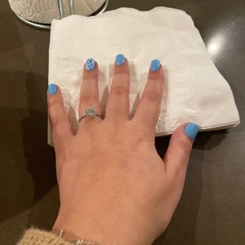 Radiance Nails Studio - Dip nails with a daisy on the ring finger! - Nail Salons Near Me - San Diego, California Radiance Nails Studio - Dip nails with a daisy on the ring finger! - Nail Salons Near Me - San Diego, California