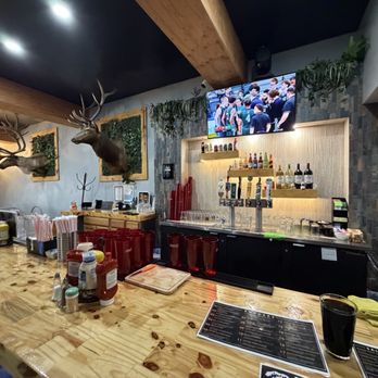 Alaskan Burger & Brew - Bar - Burgers Near Me - Anchorage, Alaska Alaskan Burger & Brew - Bar - Burgers Near Me - Anchorage, Alaska