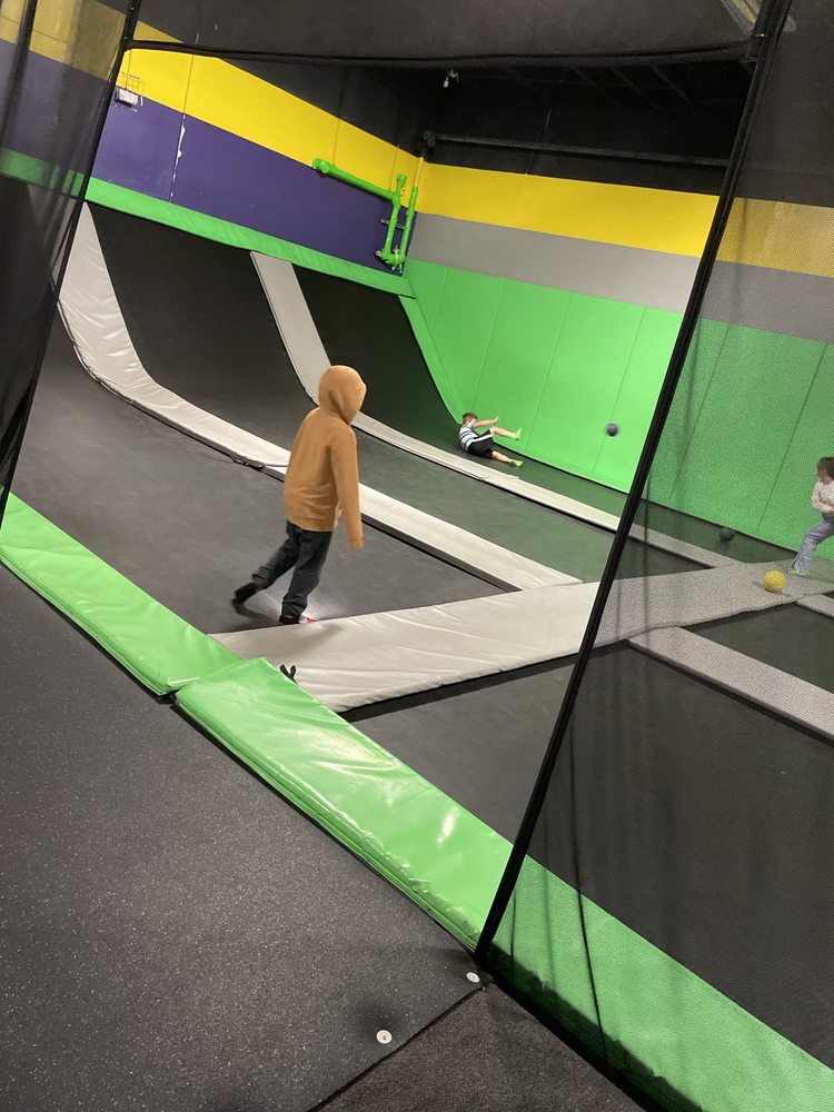 Get Air Trampoline Park Logo