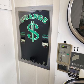 Kaimuki Laundromat - Laundromat Near Me - Honolulu, Hawaii