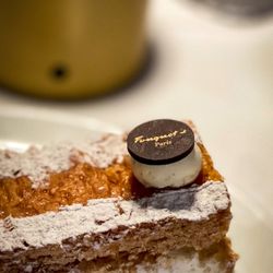 Le Fouquet's - The famous dessert - Mille Feuille