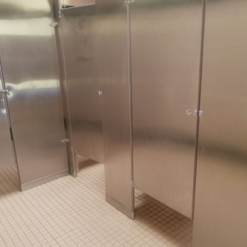 Wildwood - Clean bathroom. A novelty - Rest Stops Near Me - Yucaipa, California