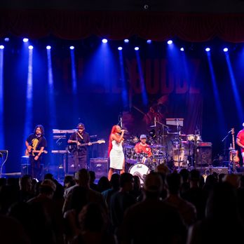 Sharae & The Budderfly Effect - Sharae & The Budderfly Effect opened the show for international artist Collie Buddz on Aug 15th 2025. - Musicians Near Me Sharae & The Budderfly Effect - Sharae & The Budderfly Effect opened the show for international artist Collie Buddz on Aug 15th 2025. - Musicians Near Me