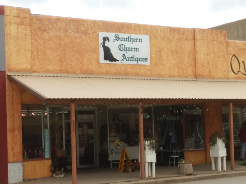 SOUTHERN CHARM ANTIQUES Updated August 2024 703 Wallis Ave, Santa
